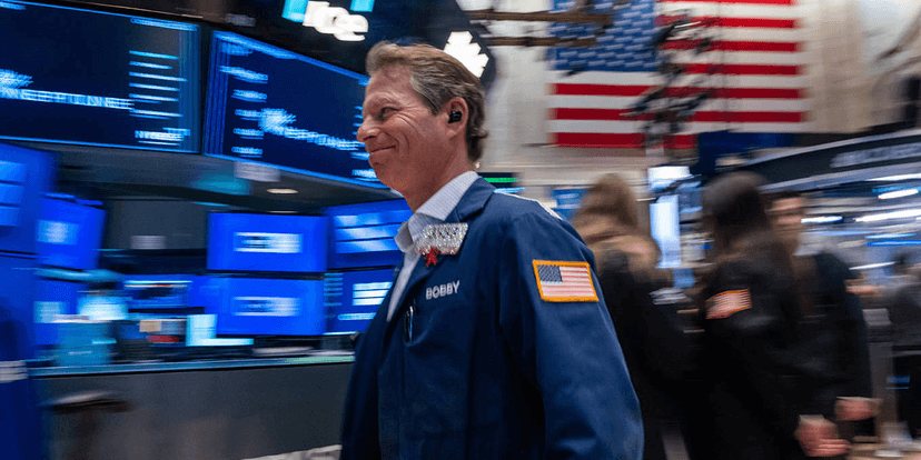 Our Director Prof. Kalemli-Özcan's PS column this month argues that financial market complacency in the face of U.S. policy uncertainty is a profitable strategy.